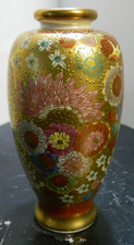 Japanese Satsuma-Style Moriage Vase with Immortals and Millefleur Ground — listing 3