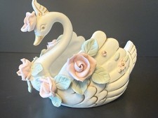 Occupied Japan Hand-Painted Floral Chintz Papier-Mâché Covered Powder Box / Vanity Box — listing 5