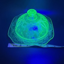 Uranium Glass Slab / Tile with Center Hole, 4 x 4 inch, Yellow-Green Vaseline Glass — listing 4