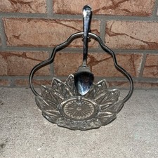 Vintage Pressed Glass Serving Plate/Platter with Sunburst Starburst Pattern — listing 6