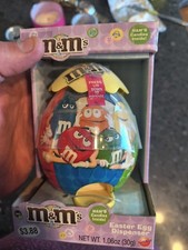 M&M's Easter Egg Diorama Decoration - Yellow M&M Character in Panorama Sugar Egg Style, Blue Plastic — listing 2