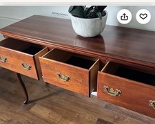 Queen Anne Style Mahogany Sideboard / Server with Cabriole Legs and Carved Shell Apron — listing 5