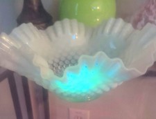 Vintage Clear Glass Ruffled/Crimped Rim Bowl with Footed Base — listing 3
