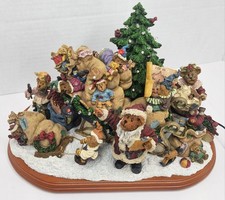 Boyd's Bears Christmas Sleigh Centerpiece with Plush Bear and Poinsettia Floral Arrangement