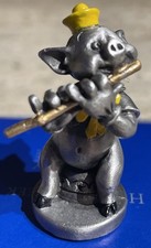 Vintage 1930s Walt Disney Three Little Pigs "Who's Afraid of the Big Bad Wolf" Book-Shaped Tin Still/Register Bank with Key and Original Box — listing 4