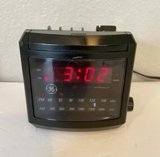 GE Click Alarm Clock Radio Model 7-4606WHB, White/Yellowish — listing 2
