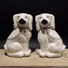 Staffordshire-Style Spaniel Mantel Dog Figurine with Gold Chain Collar — listing 4