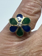 Vintage Enamel Flower Ring with Pavé Diamond Floral Motif in 18K Gold (750)