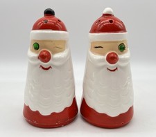 Figural Santa Claus Head Salt and Pepper Shakers with Pinecone and Evergreen Detail — listing 6