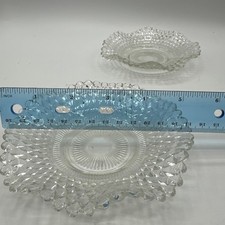 Set of 4 Vintage Ribbed Pressed Glass Footed Dessert/Sherbet Bowls with Scalloped Petal Bases — listing 3