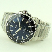 Oris Aquis Date 43mm Automatic Green Dial Diver's Watch, Ref. 01 733 7730 4137-07 — listing 3