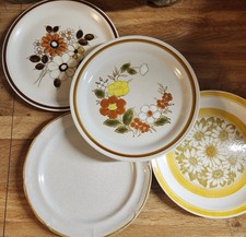 Stack of Retro Brown & Yellow Floral Salad Plates on White 'Sweet Treats' Sentiment Platter — listing 2