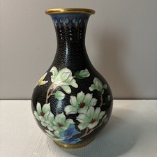 Chinese Cloisonné Enamel Vase with Grapevine Motif on White Cloud-Scroll Ground