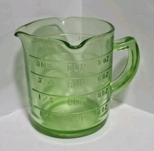 Vintage Green Uranium Glass 2-Cup Measuring Batter Bowl with Pour Spout and Handle — listing 5