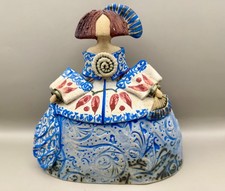 Menina Figurine Sculpture on Natural Stone Base, Meninas de Velázquez Style — listing 2