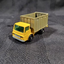 Matchbox Superfast No. 71 Cattle Truck, Copper/Orange Cab with Yellow Stakes — listing 4