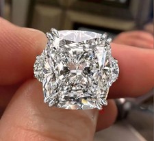 Three-Stone Round Brilliant Diamond Ring in White Metal Setting — listing 6
