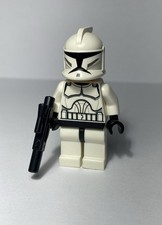 LEGO Star Wars Clone Trooper Minifigure with Red Markings and Phase 2 Helmet — listing 6