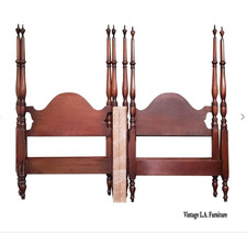 Vintage Full/Double Size Poster Bed with Turned Wood Posts and Waterfall-Style Footboard — listing 5