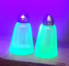 Vintage Uranium Green Depression Glass Salt Shaker with Etched Floral Design — listing 5