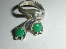 Vintage Modernist Sterling Silver Link Bracelet with Domed Bead and Triangular Frame Links — listing 2