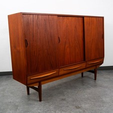 Mid-Century Modern Teak Veneer Storage Unit / Sideboard with Sliding Doors