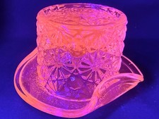 Vaseline Uranium Glass Top Hat Toothpick Holder, Daisy & Button Pattern, 2.5" Yellow