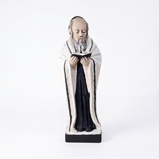 Vintage Chalkware Sculpture of Bearded Orthodox Jewish Man on Wood Base — listing 3