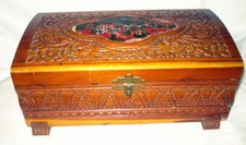 Vintage Bloom Cedar Chest with Waterfall Matched-Veneer Front and Aromatic Red Cedar Lining — listing 2