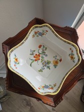 Thun (TK Czechoslovakia) Hand-Painted Floral Porcelain Bowl with Cream Rim and Gold Trim