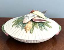 Vintage Majolica-Style Fish Soup Tureen with 6 Covered Bowls & Saucers, Fitz & Floyd Ironstone — listing 3