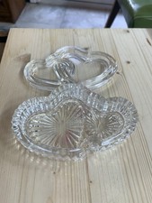 Set of 4 Vintage Ribbed Pressed Glass Footed Dessert/Sherbet Bowls with Scalloped Petal Bases