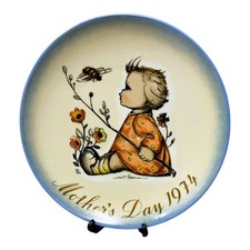 Schmid 1977 Mother's Day Collector Plate "Moonlight Return" by Sister Berta Hummel — listing 3