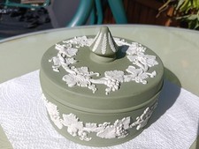 Wedgwood Sage Green Jasperware Oval Cupid Tray with Classical Relief — listing 6