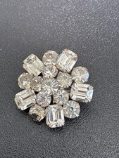 Vintage Gold-Tone Marquise Cluster Ring with Red Center Stone and Clear Rhinestones — listing 5
