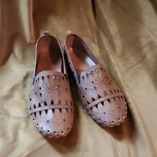 Spring Step Tan Perforated Leather Slip-On Loafer Flats, EU 40