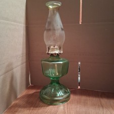 Vintage Kerosene Oil Lamp with Copper/Brass Font Base and Clear Glass Chimney — listing 4