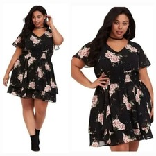 Torrid Floral Smocked Bodice Puff-Sleeve Midi Dress — listing 2