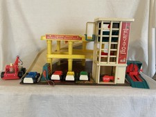 Fisher-Price #930 Play Family Action Garage Parking Ramp Service Center — listing 4