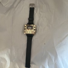 Vintage 1980s Transforming Robot Quartz Digital LCD Watch (Red), Made in Hong Kong — listing 6