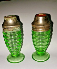 Anchor Hocking Green Uranium Glass Ribbed Salt Shaker with Metal Lid, 4 inches — listing 3