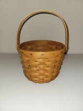 Longaberger Small Handwoven Basket with Leather Handle, Green Trim & Red Accent Band — listing 4