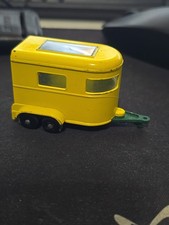 Matchbox Lesney No. 43 Pony Trailer with Horses, Yellow Body Green Base — listing 3