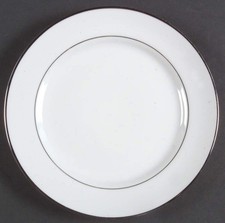 Mikasa Fine China 'Citation' 5428 White Dinner Plate with Platinum Trim