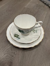 Elizabethan Fine Bone China Blue Floral Trio (Teacup, Saucer & Side Plate) — listing 5
