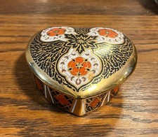Hand-Painted Imari-Style Heart-Shaped Porcelain Covered Trinket Box — listing 5