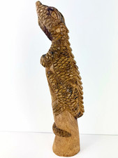 Hand-Carved Wooden Iguana / Lizard Figurine with Arrow-Tip Tail — listing 3