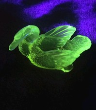 Vaseline/Uranium Green Glass Figural Swan Open Salt or Trinket Dish — listing 2