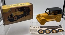 Avon 1926 Checker Cab Wild Country After Shave Decanter, 5 fl oz — listing 5