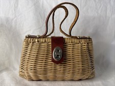 Vintage Woven Wicker Box Handbag with Kiss-Lock Clasp and Curved Handle — listing 2